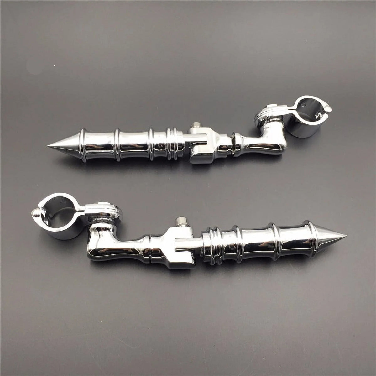 Chrome Angled Peg Mounting Kit with Foot Peg For Bike with 1-1/2 inch Front Engine Guard Frame Tube R9793