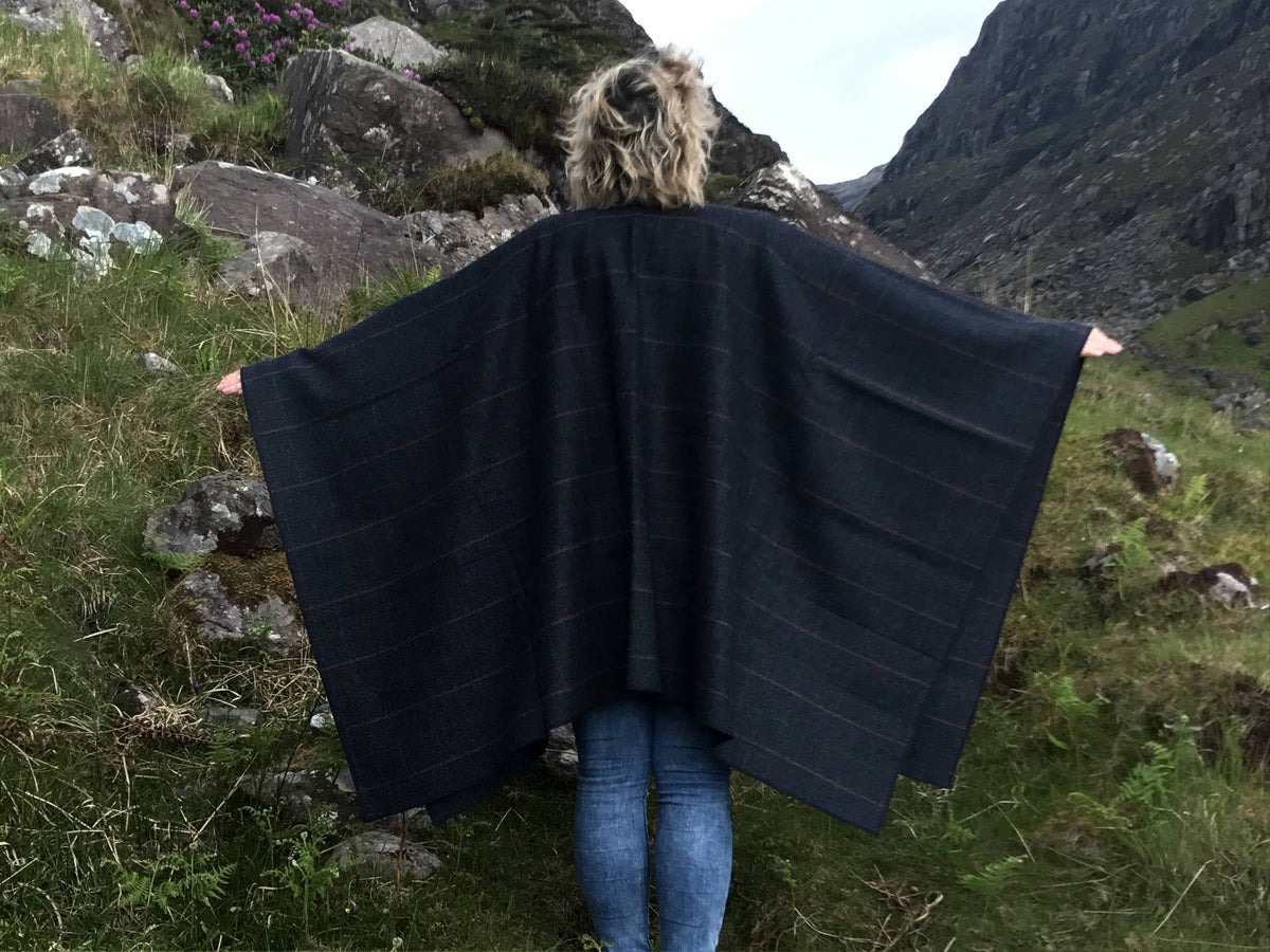 100% Wool Handmade Ruana U7557