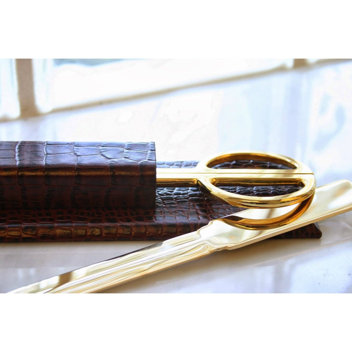 Crocodile Embossed Leather Library Set R9979
