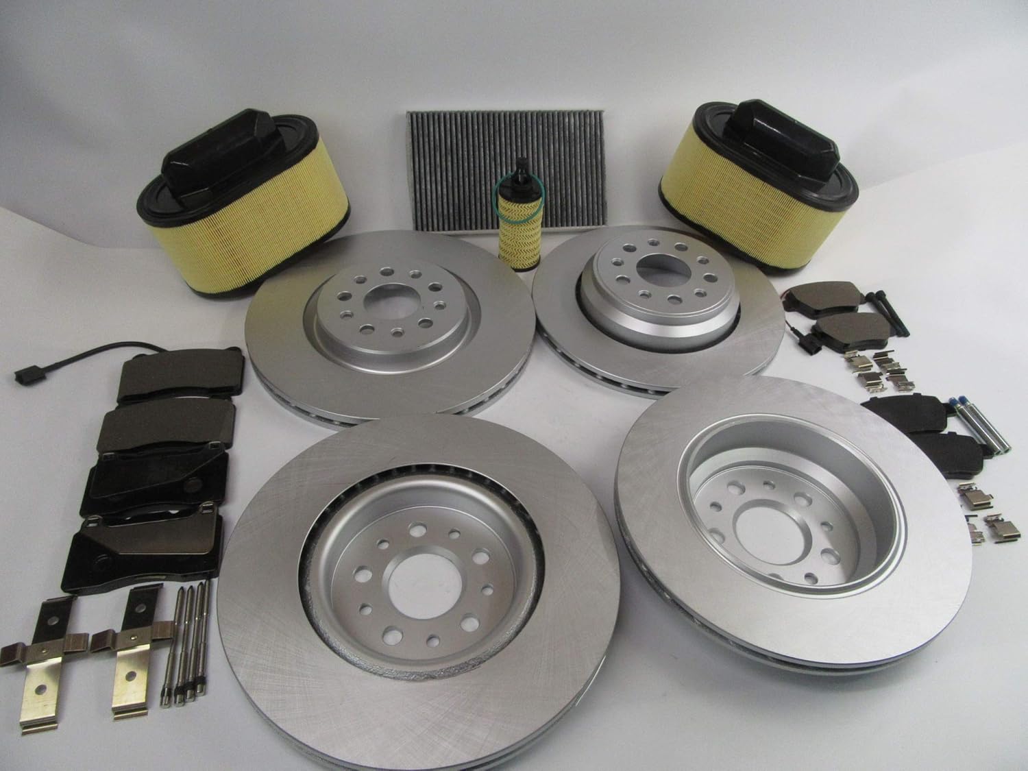 Brake Pads Rotors Air Cabin Oil Filter for Maserati Ghibli 2014-16 E3727