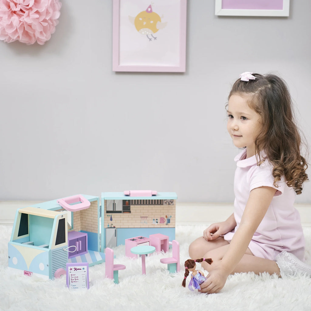 Portable Food Truck Dollhouse Set Z56884