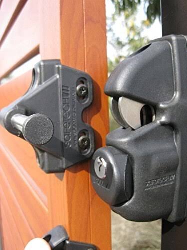 Black Gate Latch O923