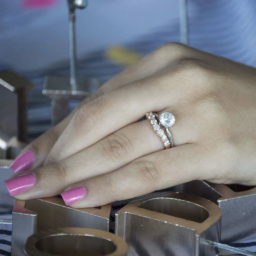 Seven Stone Shared Prong Contoured Wedding Ring In Sterling Silver With Moissanite B959221