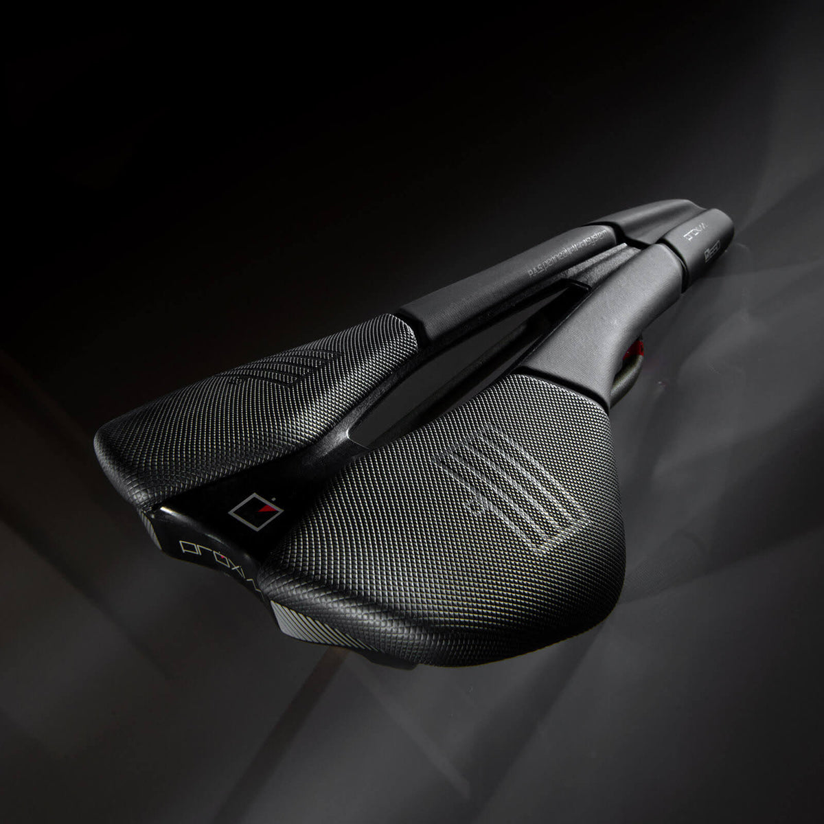 Black Tirox Saddle F20715