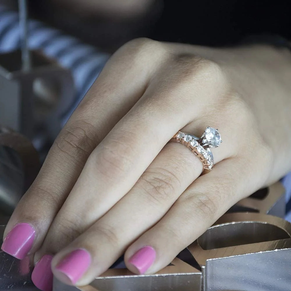 Seven Stone Shared Prong Contoured Wedding Ring In Sterling Silver With Moissanite B959221